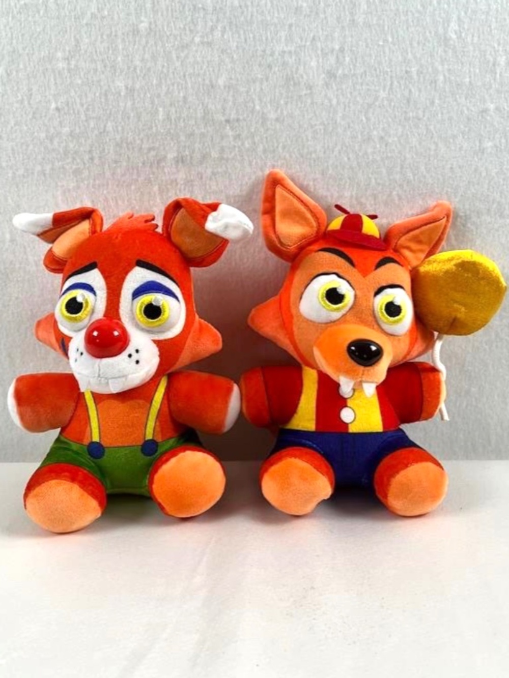 Funko Pop! Five Nights At Freddy's Security Breach Circus Foxy & Balloon Foxy